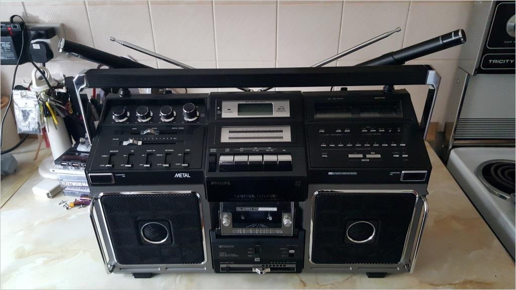 2 Philips D8814.jpg