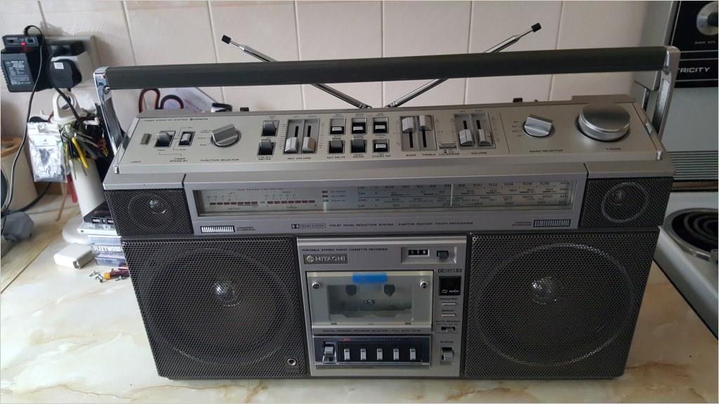 6 Hitachi TRK-8800.jpg