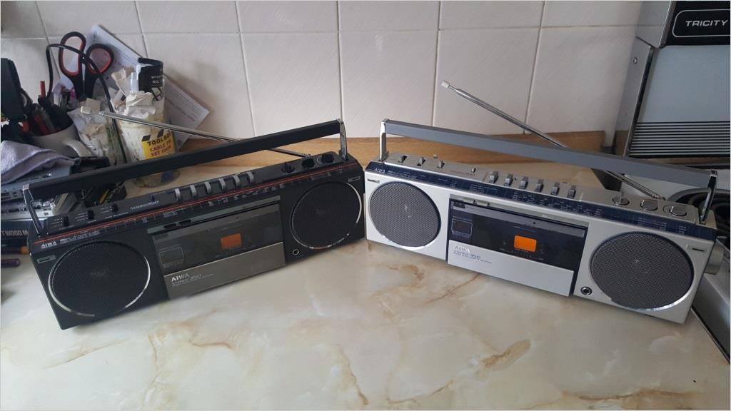 8 Aiwa CS-350L & CS-350BL.jpg