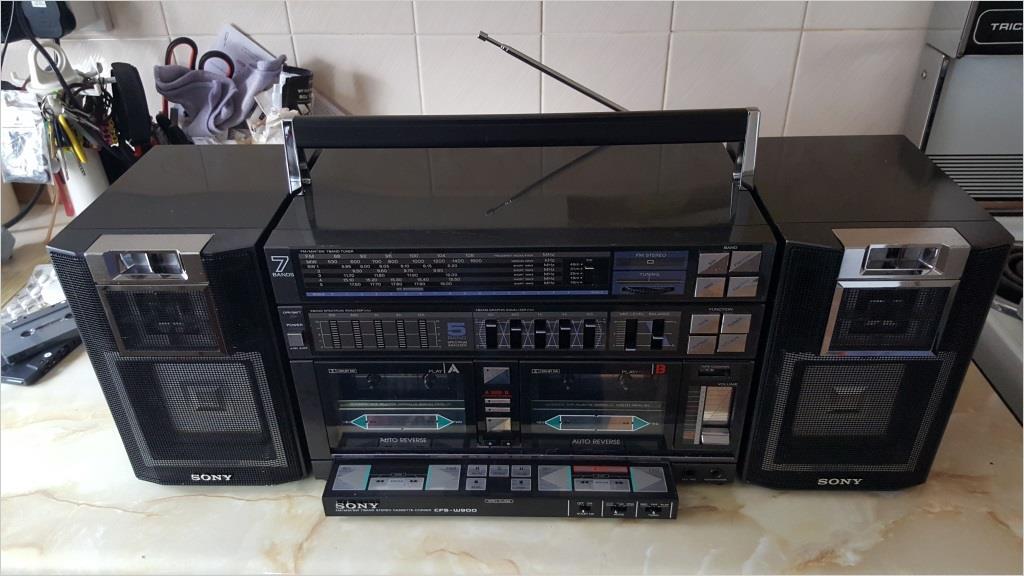 8 Sony CFS-W800.jpg