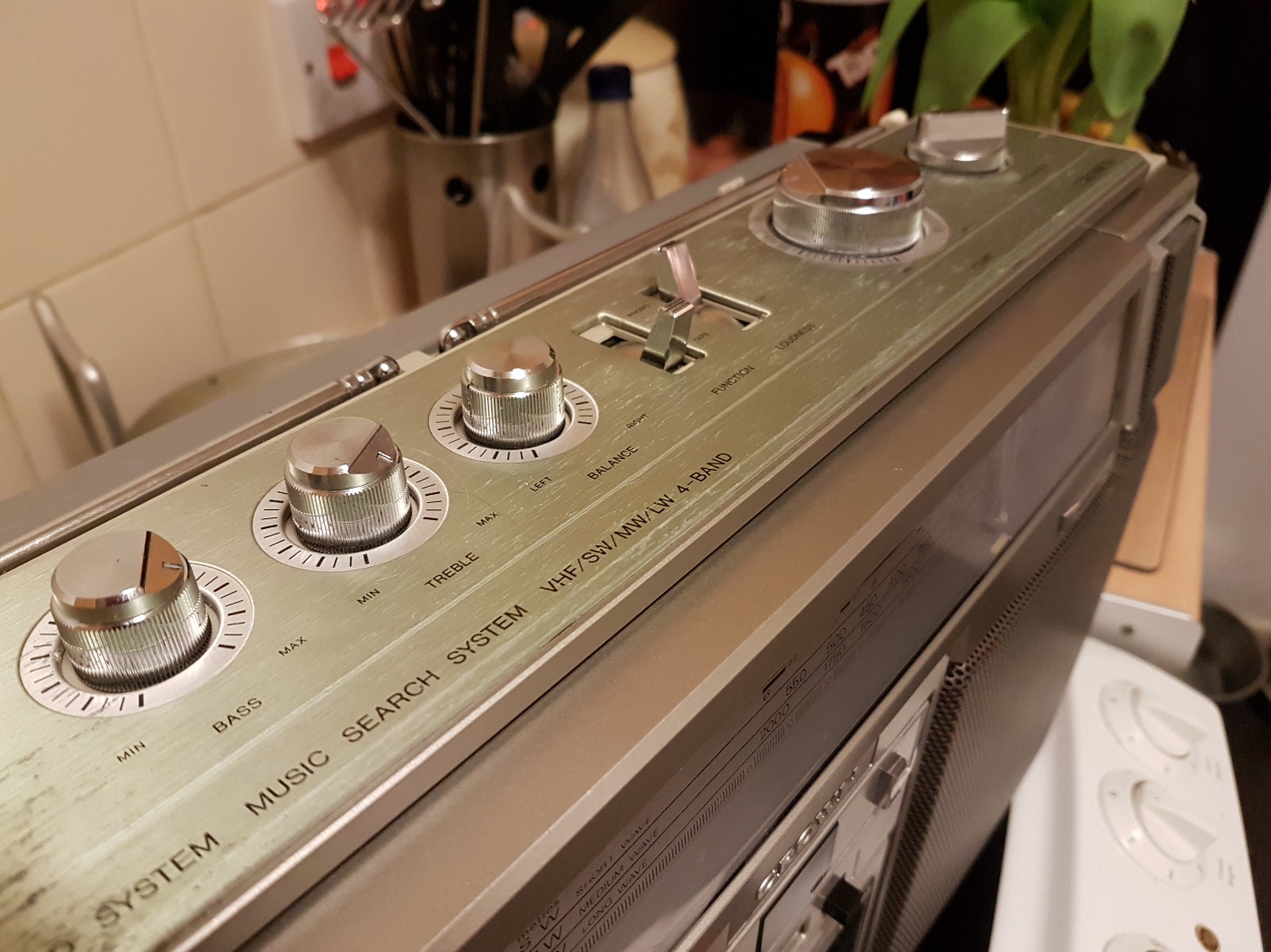 Crown CSC-960L Repair & Restore - March 2017 (17).jpg