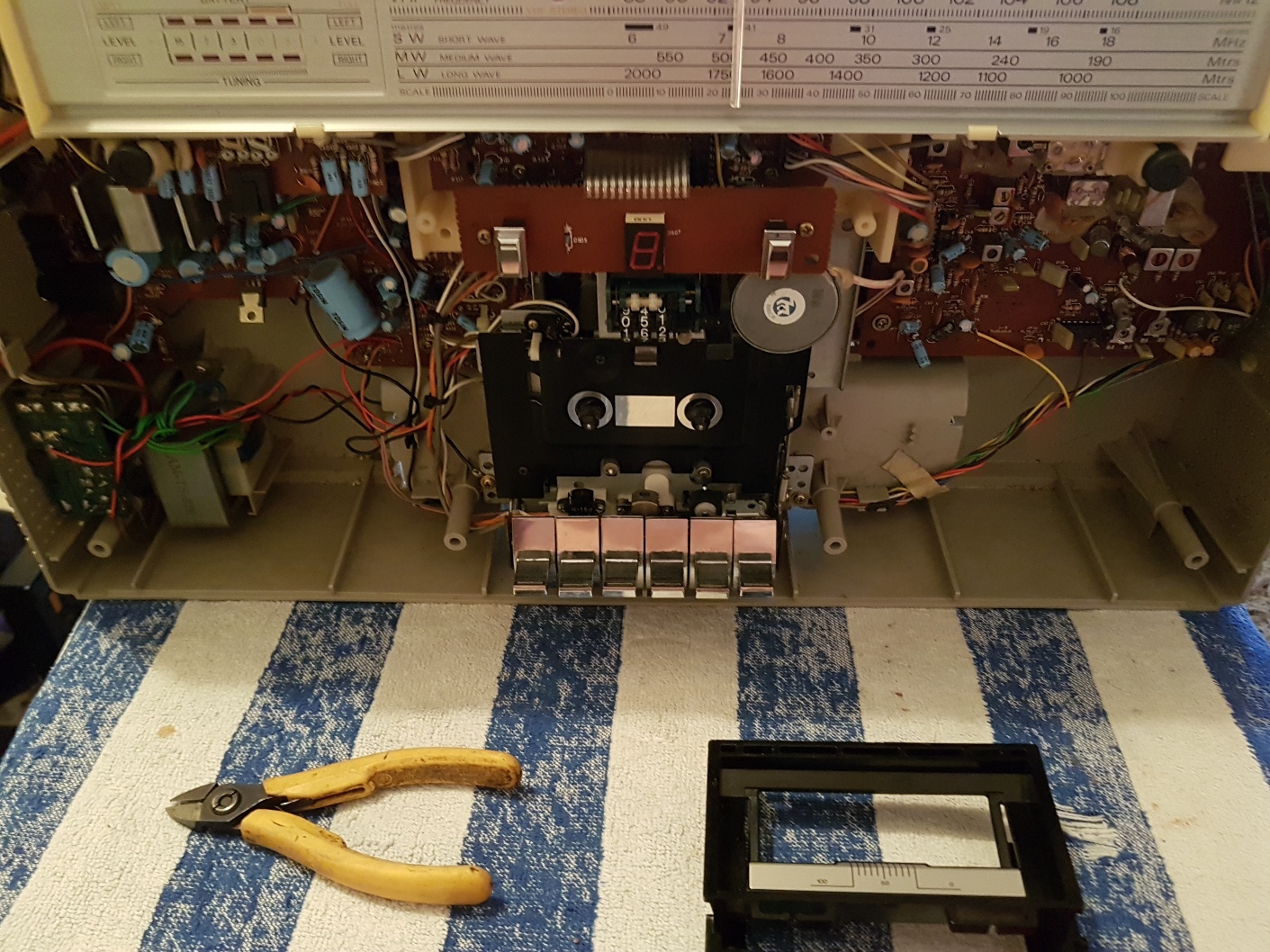 Crown CSC-960L Repair & Restore - March 2017 (4).jpg