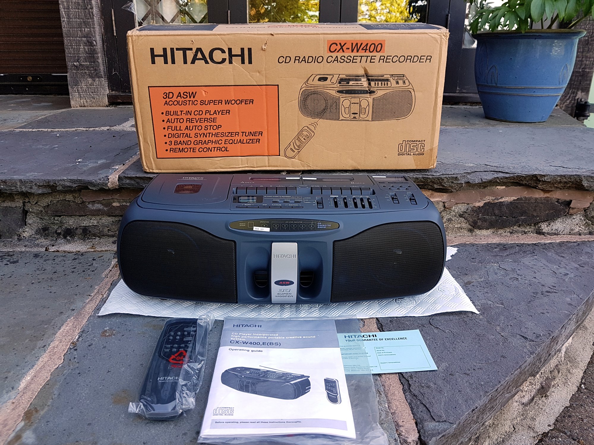 Hitachi CX 400.jpg