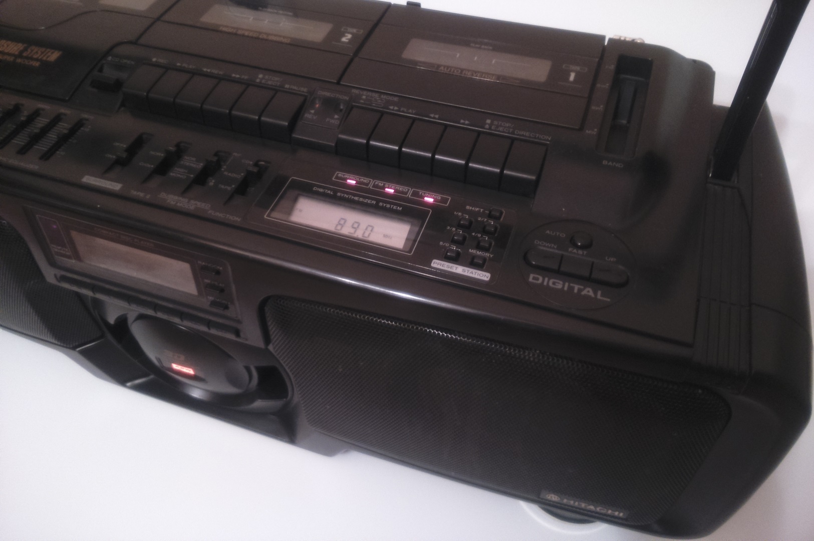 HITACHI  CX-W750W front upper side.jpg