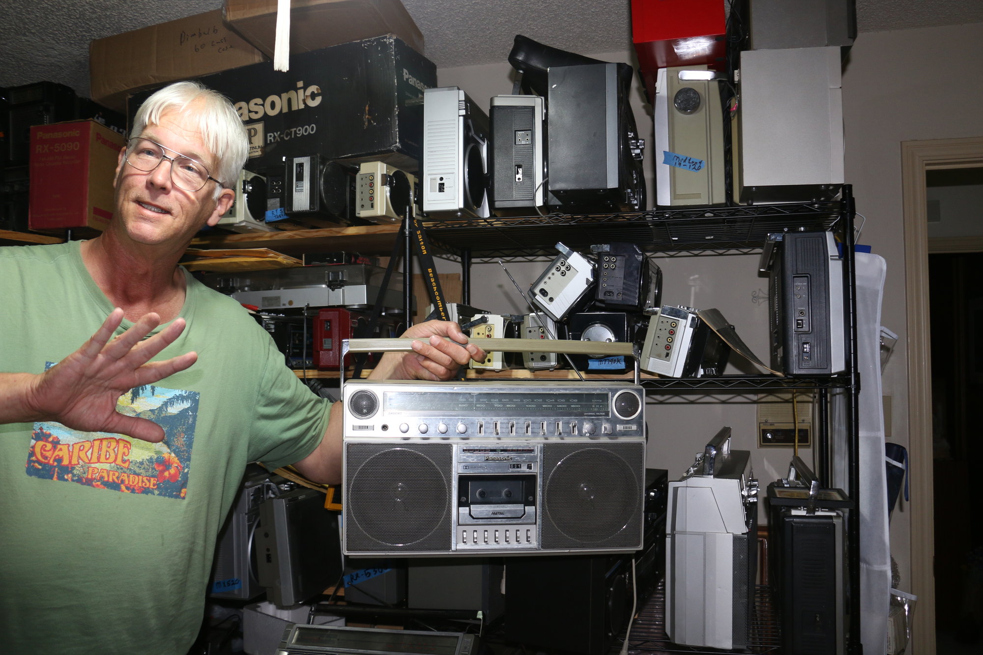 IMG_0232 James Panasonic RX-5250 radio room.JPG