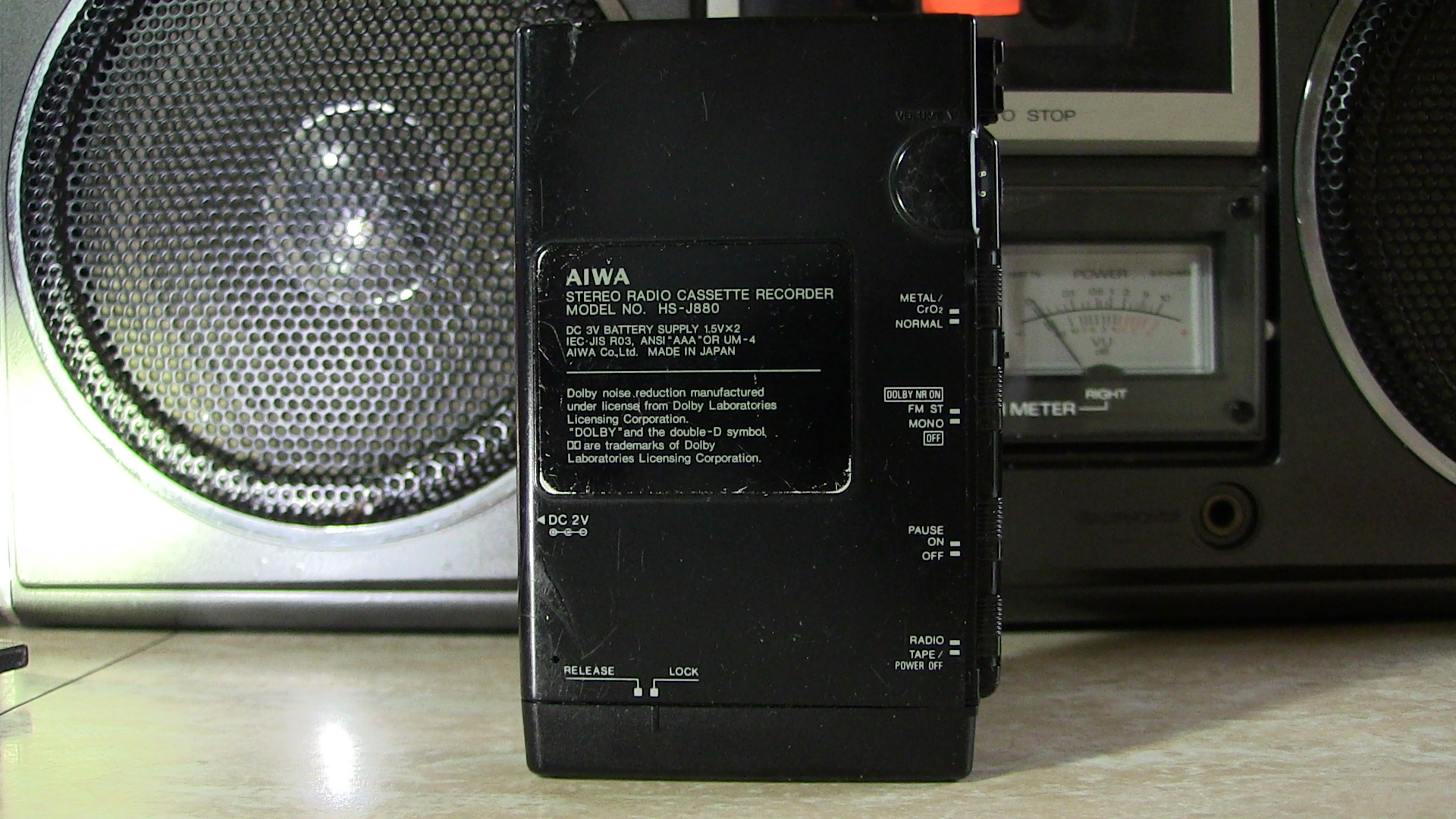 IMG_1563 Aiwa Radio Cassette Recorder HS-J880 back.JPG