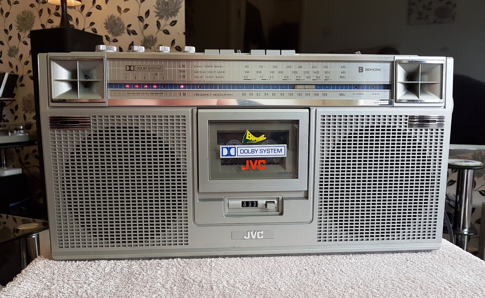 JVC RC-656LB Stereo Radio Recorder - April 2018 (14).jpg