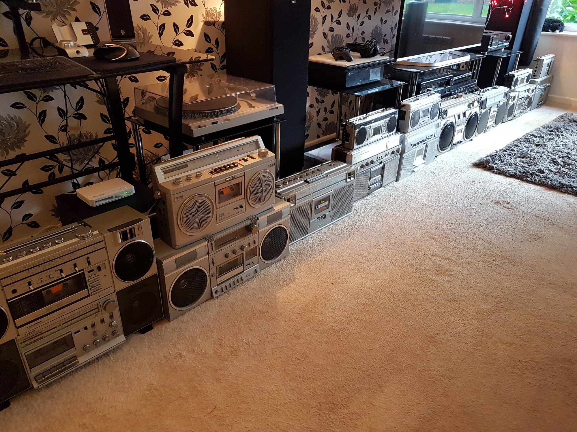 Portable Stereo Group Shots (7).jpg