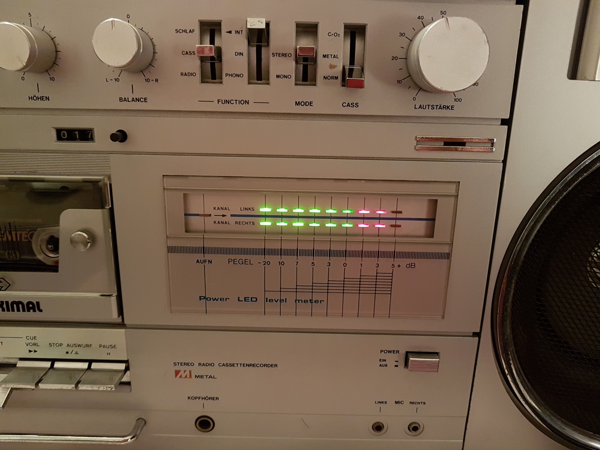 Restored Maximal 3040 Stereo Radio Cassette Recorder - February 2017 (12).jpg