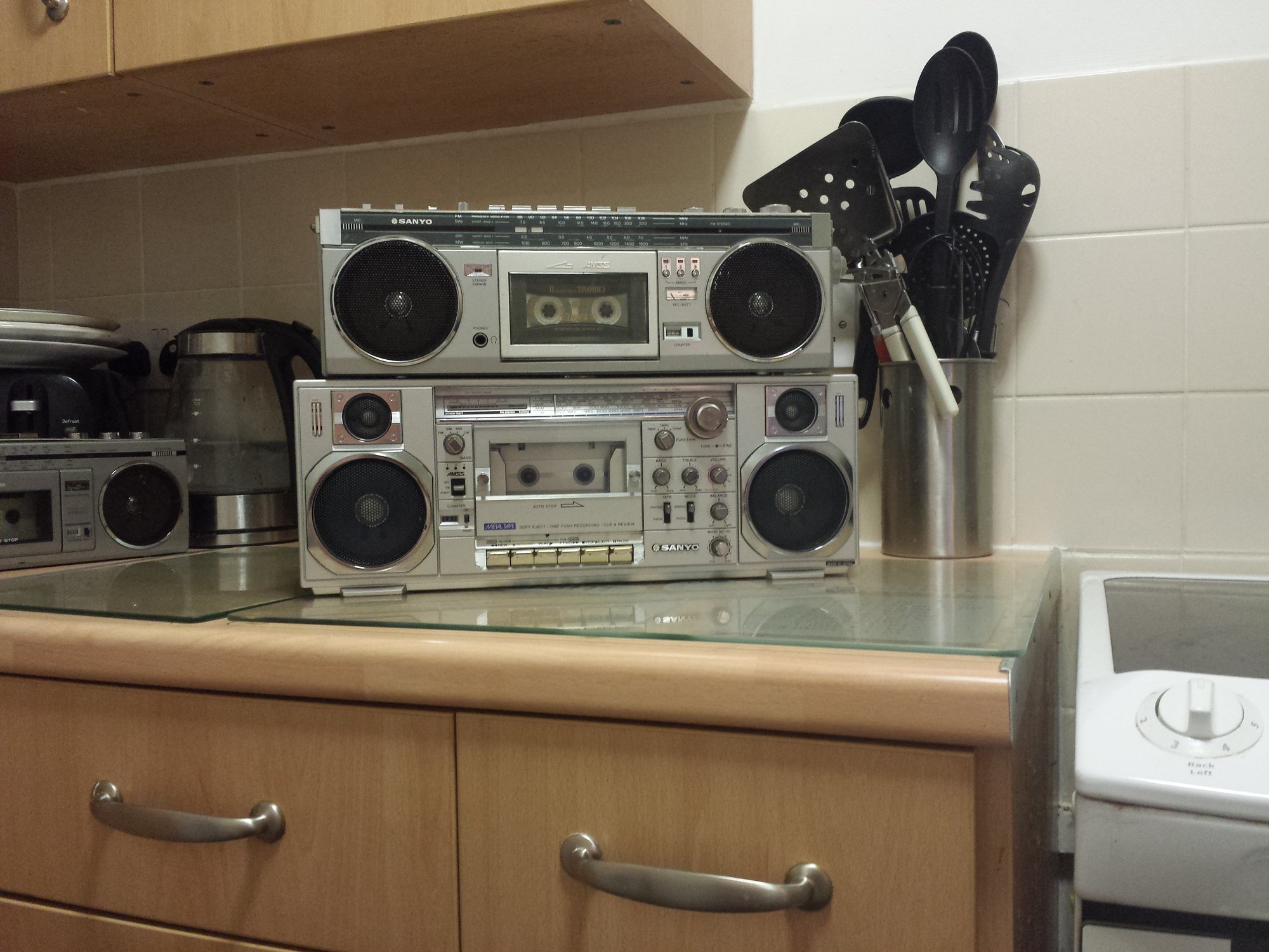 Sanyo M7800K Stereo Radio Recorder - April 2016 (21).jpg