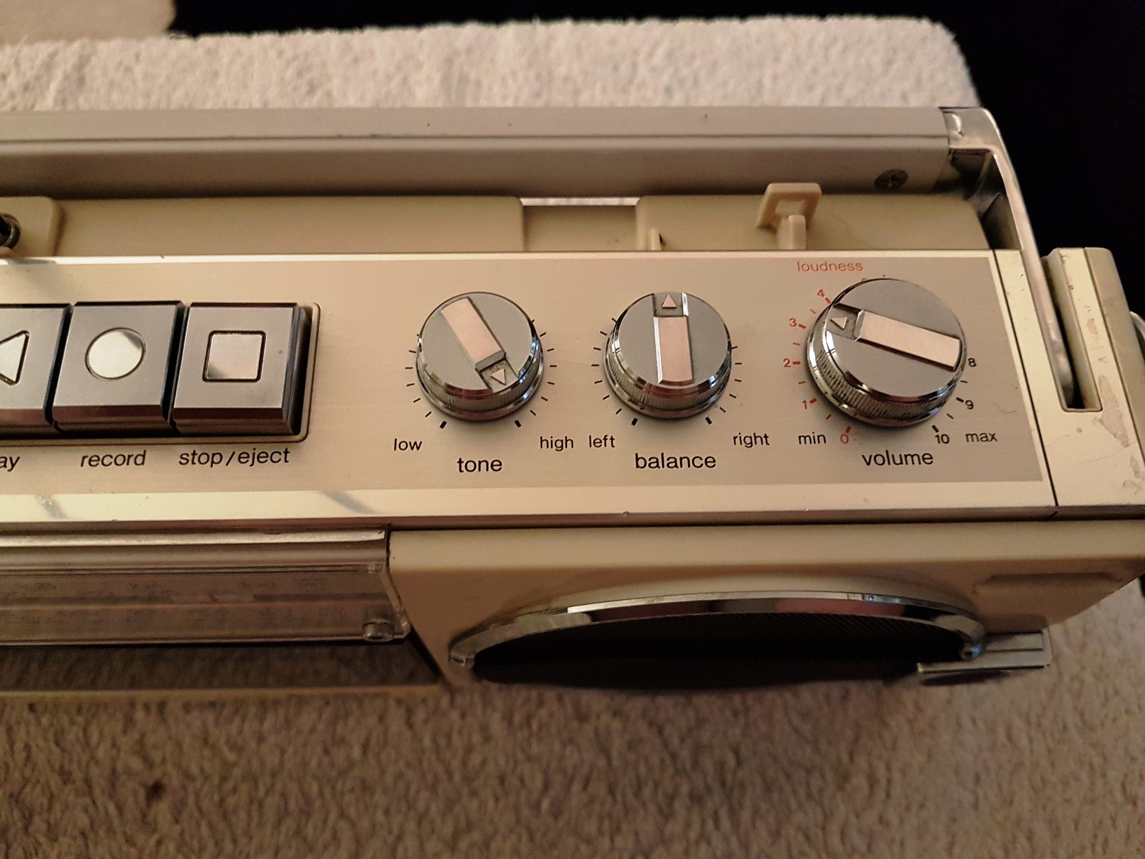 Sharp GF-7H Stereo Radio Recorder - August 2018 (15).jpg