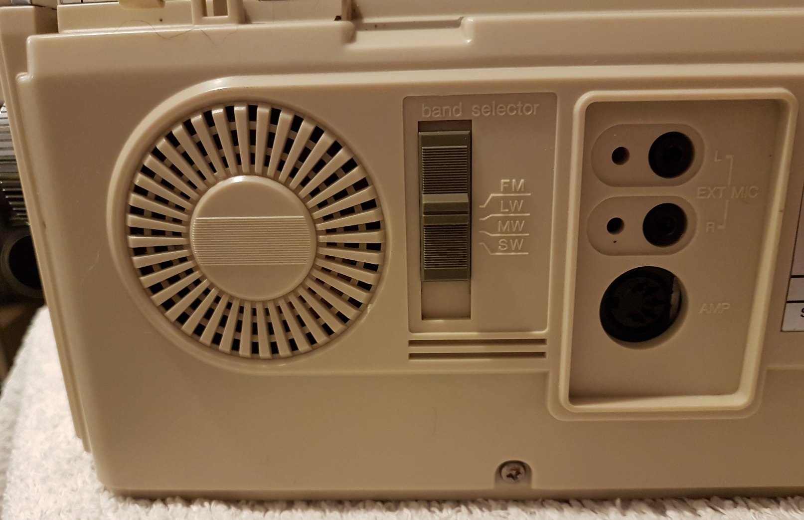 Sharp GF-7H Stereo Radio Recorder - August 2018 (24).jpg