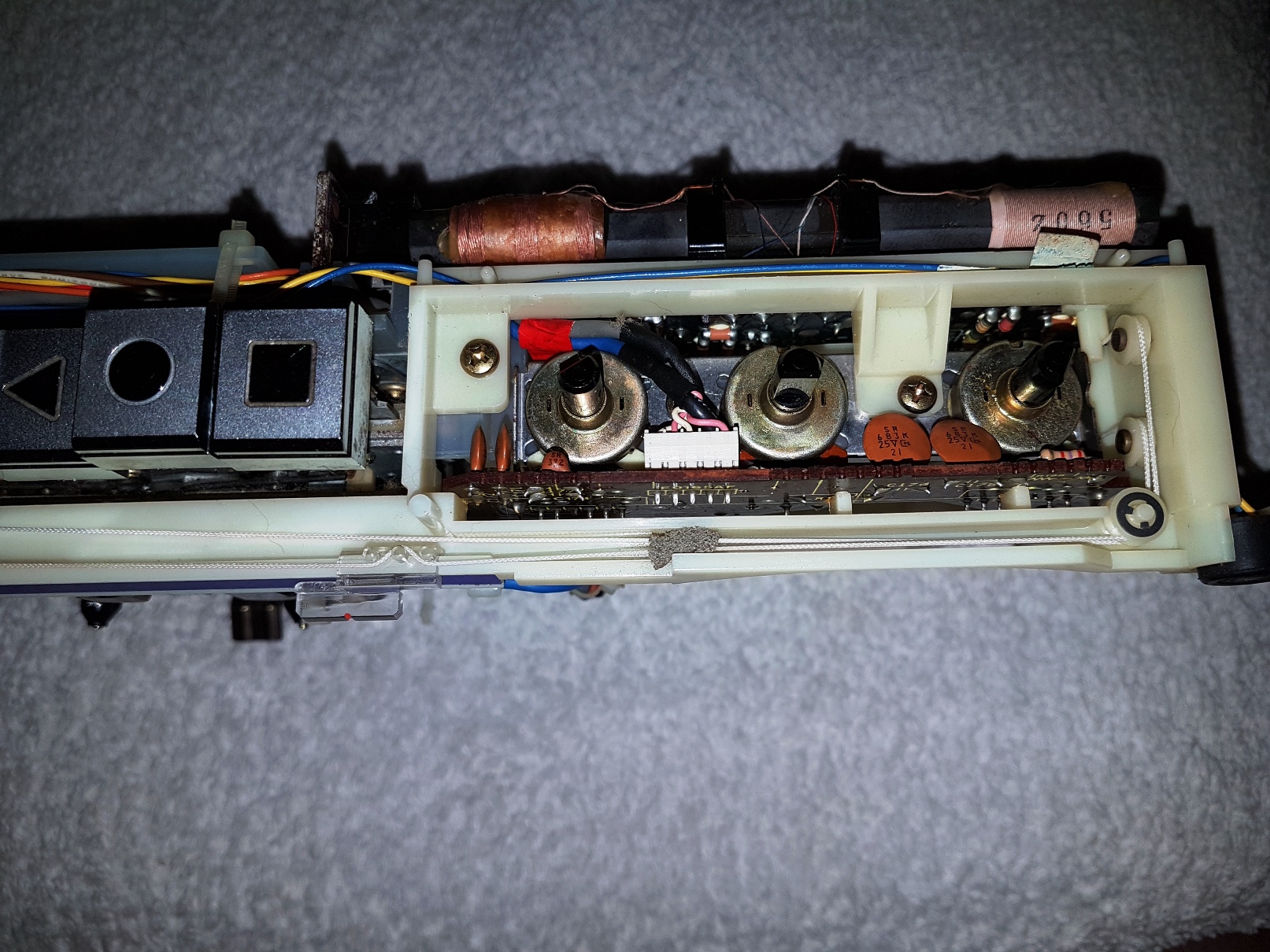 Sharp GF-7H Stereo Radio Recorder - August 2018 (9).jpg
