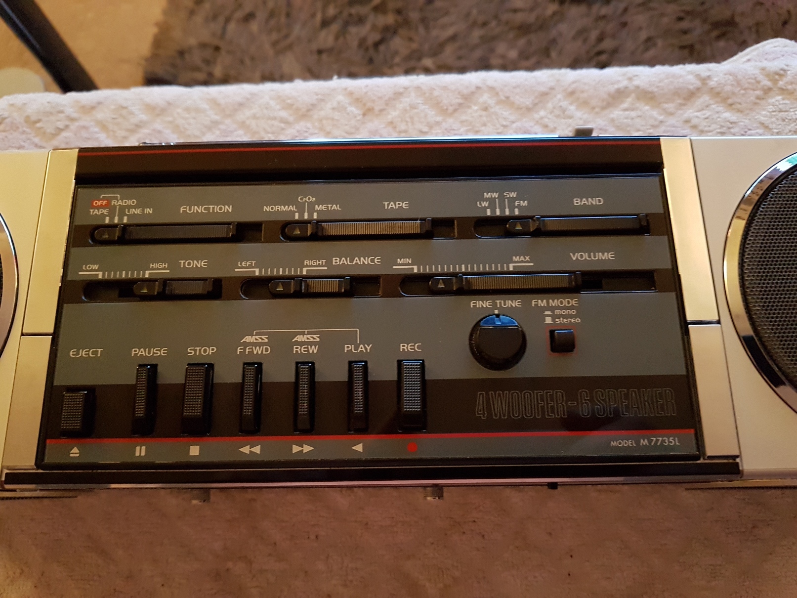 Silver Sanyo M7735L (12).jpg