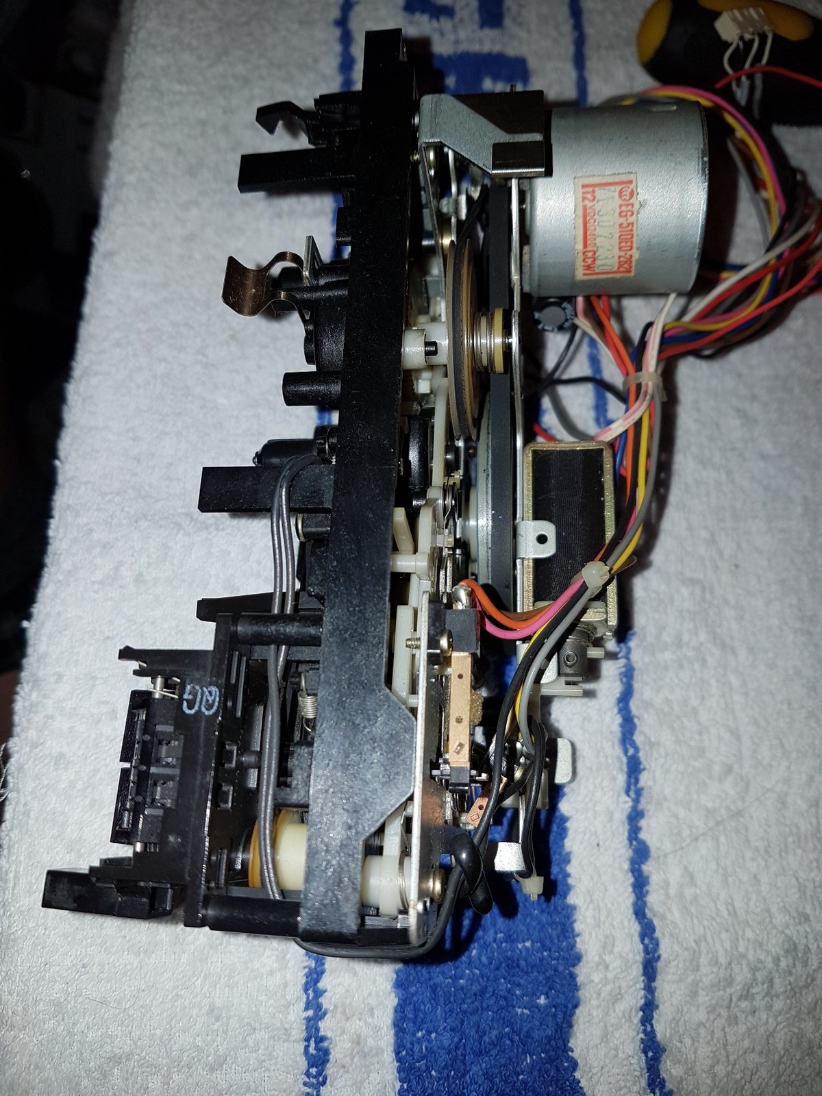 Toshiba RT-S782 Stereo Radio Recorder (2).jpg