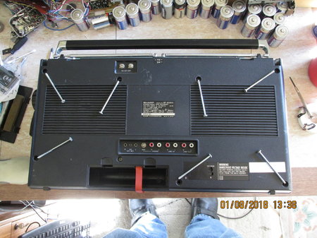 IMG_8985 Sharp GF-8585 X GF-8585X forgot a screw.JPG