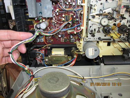 IMG_9002 Sharp GF-8585 X GF-8585X speaker wire.JPG