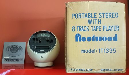 Fleetwood 1T1335 Weltron 2001 & Box & Manual.jpg