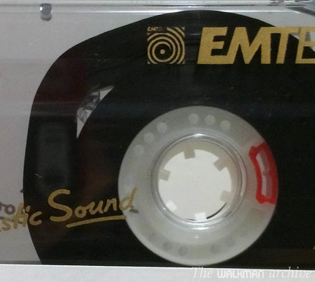 Strange thing into a cassette 01 crop.JPG
