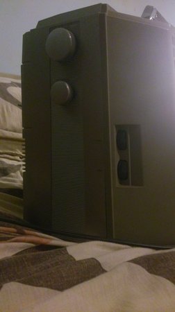 Panasonic TR 1200G left rear.JPG