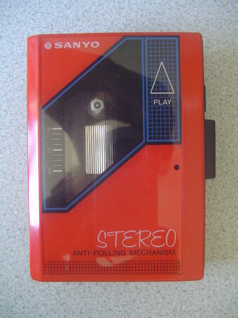 Sanyo M-G11 uncased.JPG