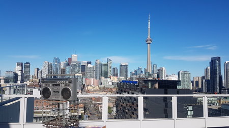 BOOMBOX TORONTO SKYLINE WELTRON CLAIRTONE BRAUN GENERAL ELECTRIC 3-5259A THE BLOCKBUSTER TWO.jpg