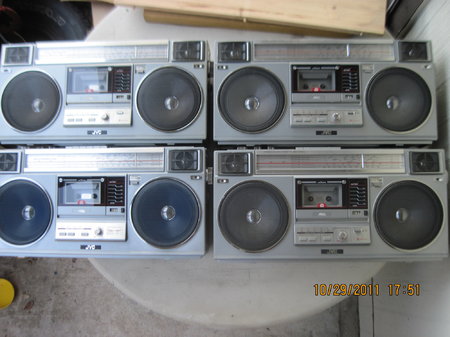 JVC RC-M50JW x3 m50w front IMG_2440 (1).JPG