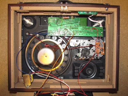 IMG_1935 TechnicalPro Boombox9 inside.JPG