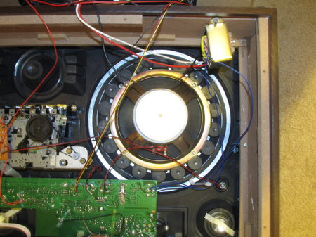 IMG_1938 TechnicalPro Boombox9 inside.JPG