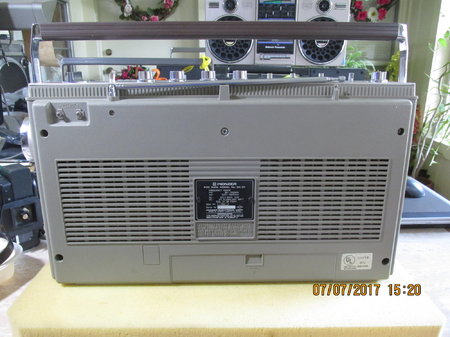 IMG_6728 Pioneer SK-31 9VDC back.JPG