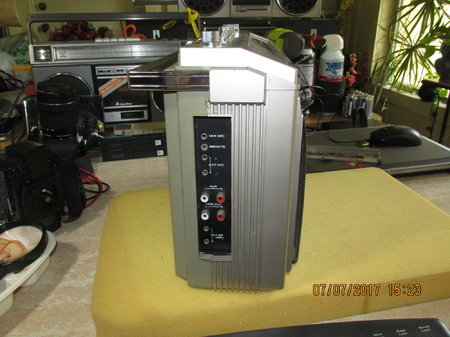 IMG_6736 Pioneer SK-31 9VDC flash input end.JPG