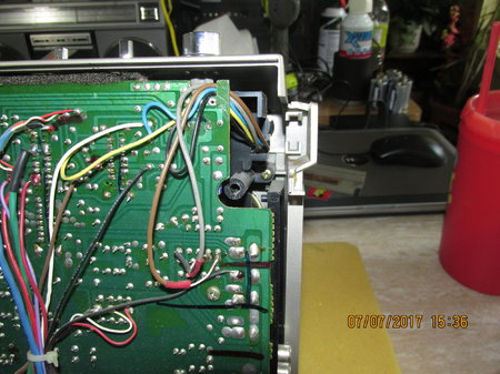 IMG_6749 Pioneer SK-31 9VDC chassis screw location.JPG