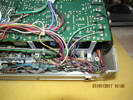 IMG_6750 Pioneer SK-31 9VDC inside wire bottom edge detail.JPG