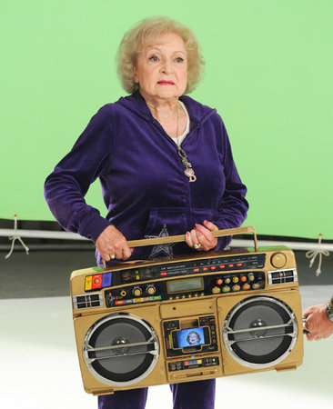 betty-white-ghettoblaster.jpg